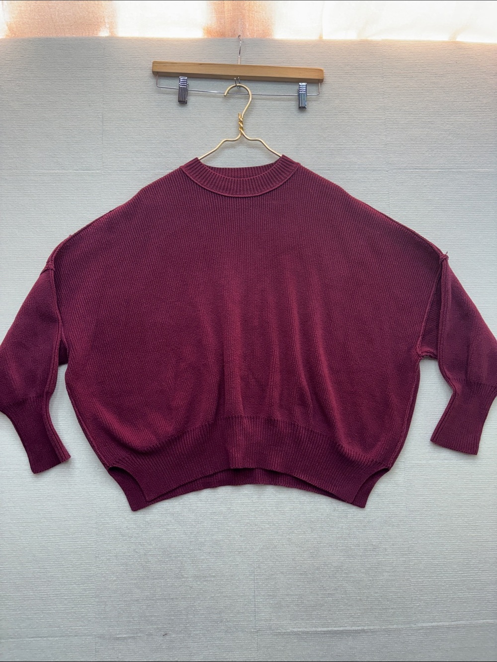 Free People | XS Women’s Oversized Drop-Shoulder Sweater in Burgundy